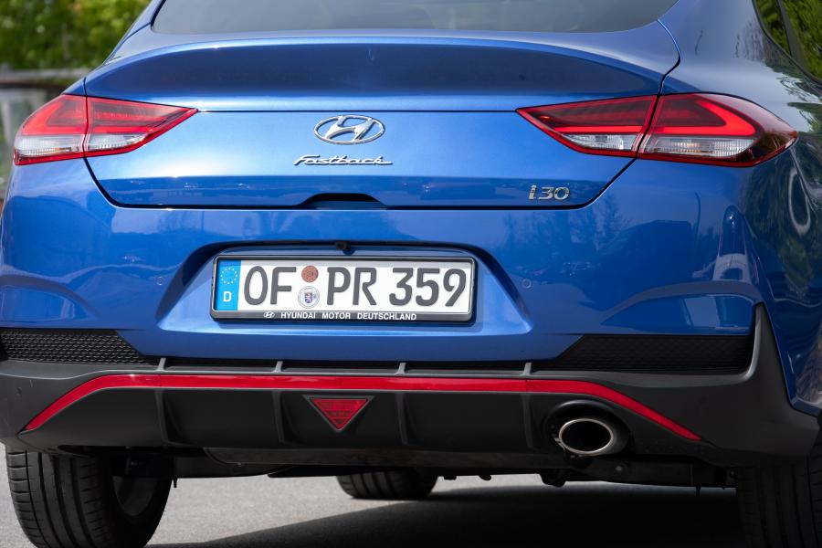 Детали экстерьера Hyundai i30 Fastback N Line 2018 года  (WW) (фото 23 из 35)